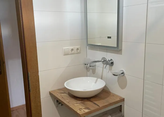 皮尔兰豪斯公寓 *